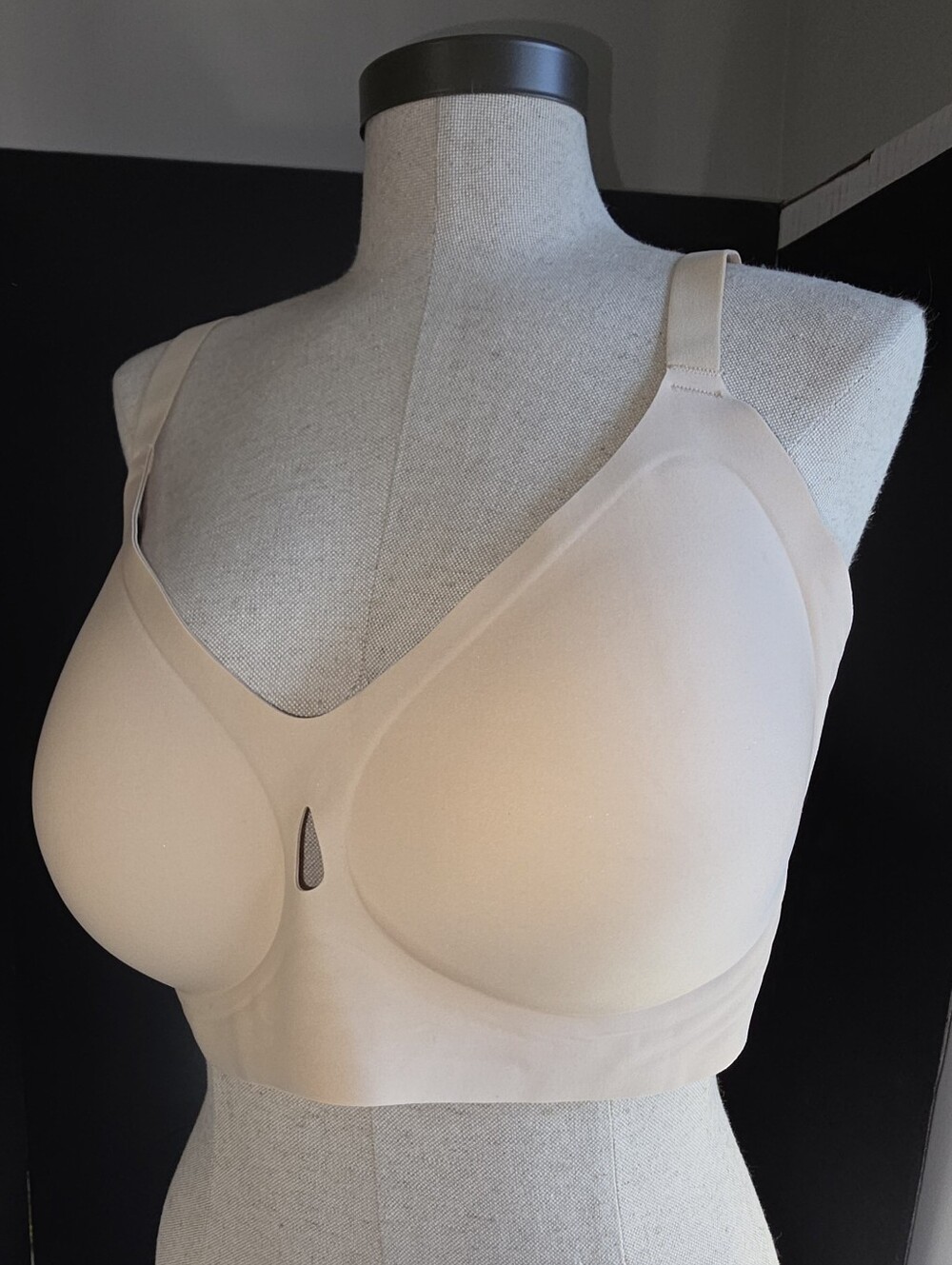 Seamless Nude Wireless Everyday Bra with Light Support